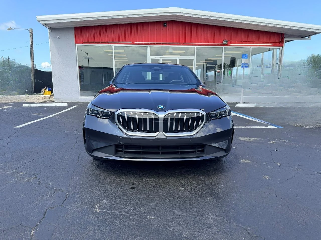 2025 BMW 5-Series 530i